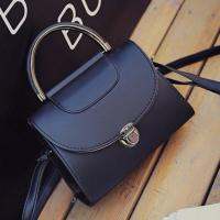 VENA กระเป๋าแฟชั่นผู้หญิงหนัง กระเป๋าสะพายพาดลำตัว รุ่น V24 (Black)