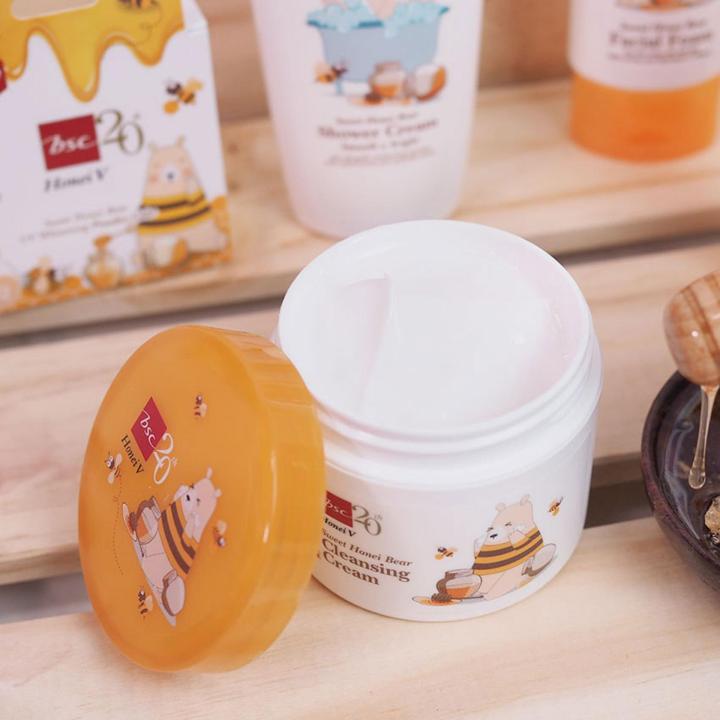 honei-v-bsc-sweet-honei-bear-cleansing-cream-ครีมล้างเครื่องสำอาง-ทำความสะอาดเครื่องสำอางได้อย่างล้ำลึก-ผิวเนียนกระจ่างใสขึ้นด้วยคุณค่ามัลแบอร์รี่-ดอกไฮบิสคัสและน้ำผึ้งเข้มข้น