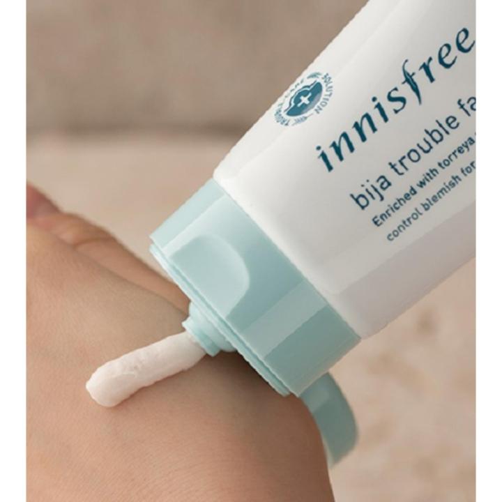 innisfree-jejubija-trouble-facial-foam-150ml-โฟมล้างหน้าสำหรับผู้มีปัญหาสิว-ผิวมัน-ทำความสะอาดได้อย่างหมดจดล้ำลึกถึงรูขุมขน-ด้วยกรด-salicyic-ธรรมชาติ-ลดการเกิดสิวอุดตัน