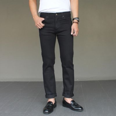 Golden Zebra Jeans กางเกงยีนส์ขากระบอกเล็กผ้ายืดสีดำ