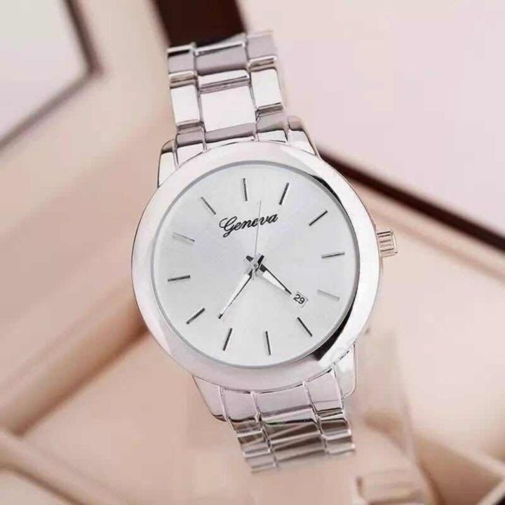 Geneva Date Quartz นาฬิกาข้อมือผู้หญิงบอยไซส์ มีวันที่ รุ่น WP8529 (Silver) แถมซองนาฬิกาสุดหรู