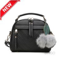 Dream Fashionกระเป๋าสะพายข้าง กระเป๋าเป้ผ้าไนลอน SKN607 Premium PU Leather Crossbody Bag- （Black ）