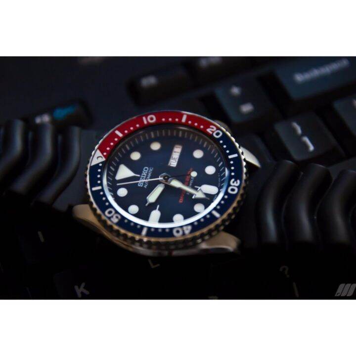 seiko-5-sport-driver-200m-ผู้ชาย-สี-pepsi-รุ่น-skx009j1-สายยาง-made-in-japan